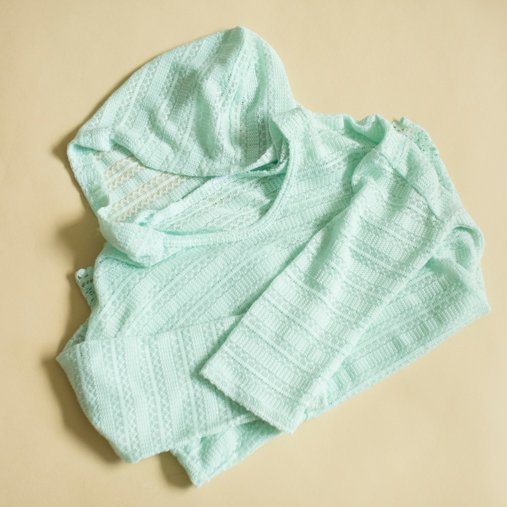 Mint lace pullover
